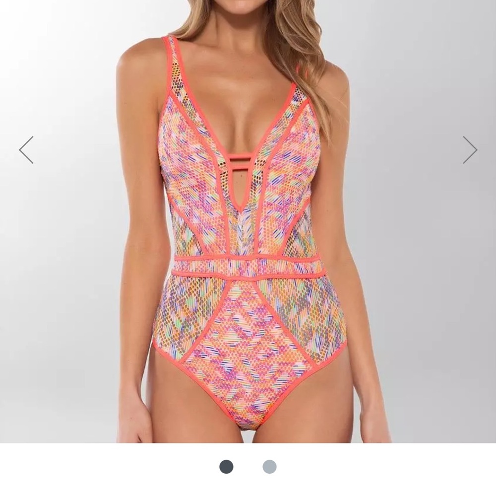 Becca Swim one piece swimsuit - size M NWT